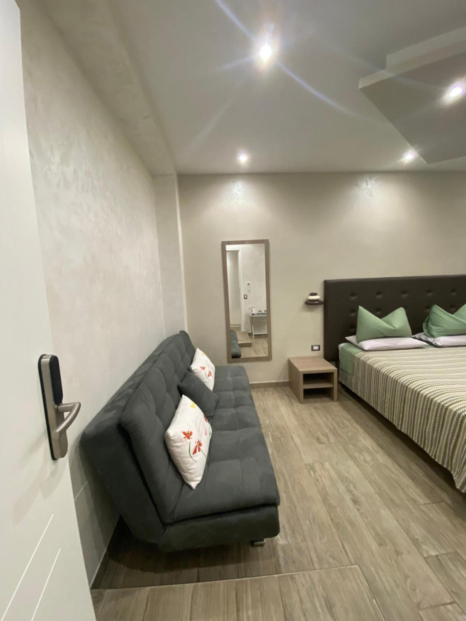Domus Cinecitta Bed and Breakfast Ρώμη Εξωτερικό φωτογραφία